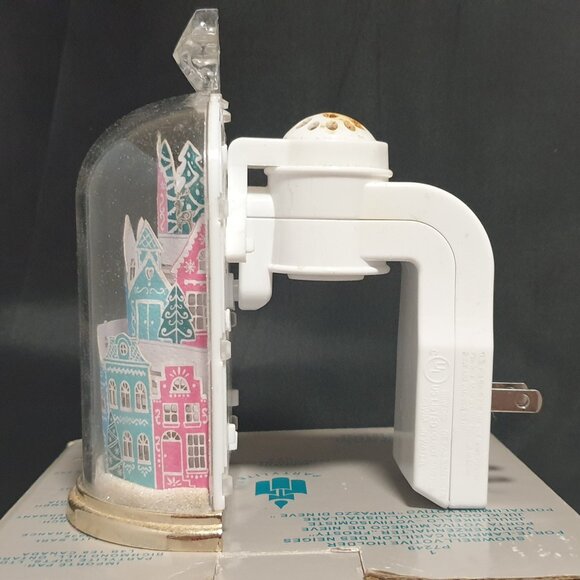 Bath & Body Works Holiday Village Wallflower Fragrance Plug Christmas (Used) - Picture 4 of 10